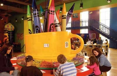 nin-090204-crayola - Crayola Factory (Easton, PA)
